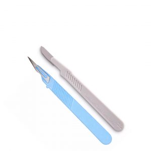 Sterile Skalpelle mit verschiedenen Klingen